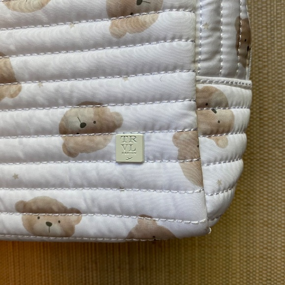 TRVL Design Signature Quilted Collection Teddy Pouch - Picture 2 of 8